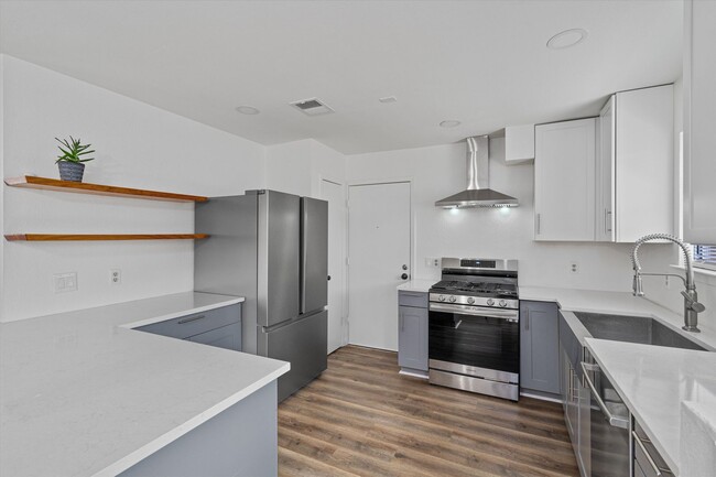 Building Photo - 716 Maltese Cross Dr