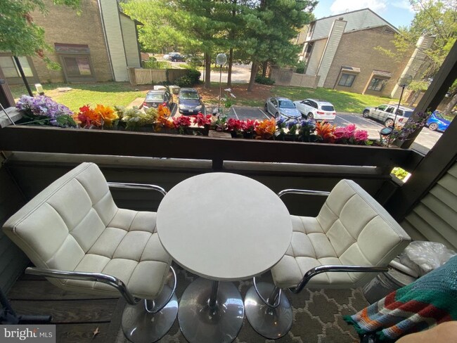 Foto del edificio - 12 Fifeshire Ct