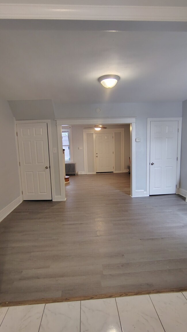 Building Photo - 5944 Palmetto St