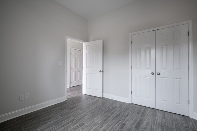 Building Photo - 218 NorthPark Dr