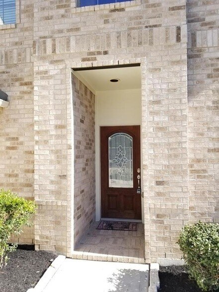 Foto del edificio - 25406 Archdale Ct