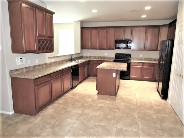 Foto del edificio - 14223 W Jenan Dr