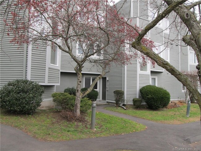 Building Photo - 1410 Whitney Ave