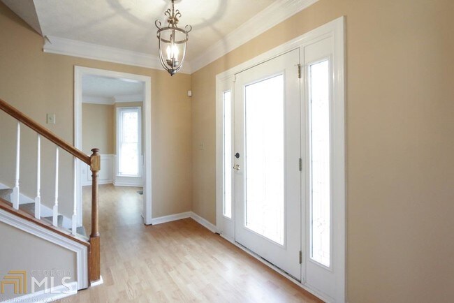 Foto del edificio - 325 Hillsdale Dr
