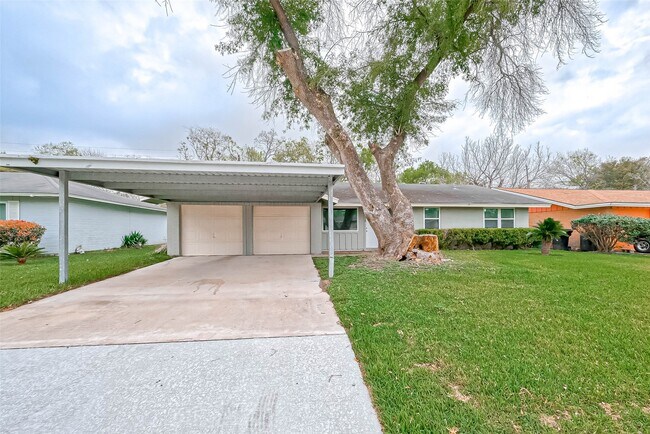 Foto del edificio - 4418 Knotty Oaks Trail
