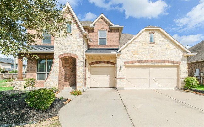 Foto del edificio - 5922 Northcrest Village Way