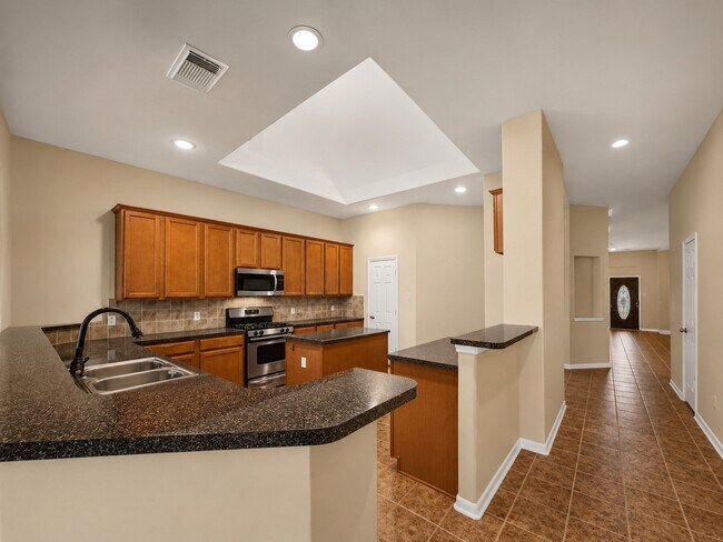 Building Photo - 9010 Carriage Point Dr