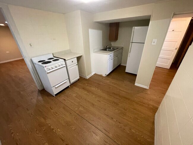 Foto del edificio - 5056 W Henderson St