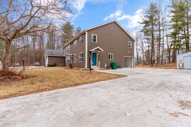 Foto del edificio - 291 Grooms Rd