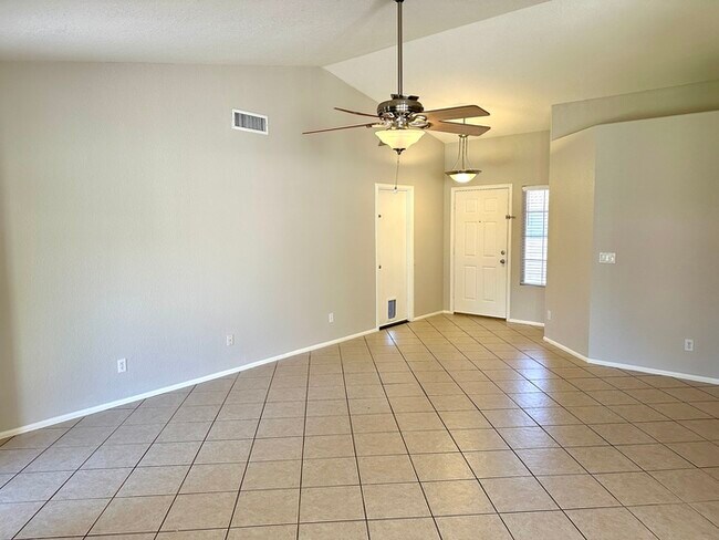 Building Photo - Fantastic single level home in Ahwatukee's...