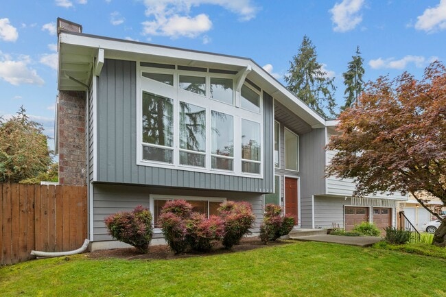 Building Photo - 5bd/2.75ba Kirkland Home