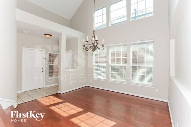 Building Photo - 8721 Corral Cir