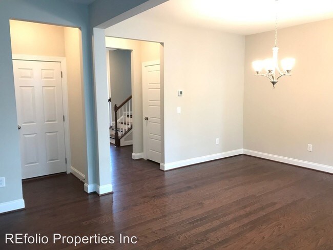 Building Photo - 4 br, 2.5 bath House - 208 Hensley Oak Way