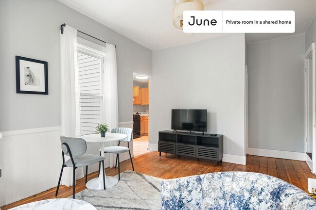 Foto del edificio - Room in Shared 4 bed/2.5 bath home in Allston