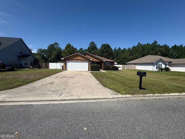 Building Photo - 603 Victorias Cir