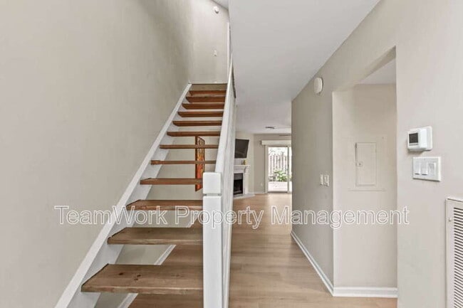 Building Photo - 1163 Monaco Dr
