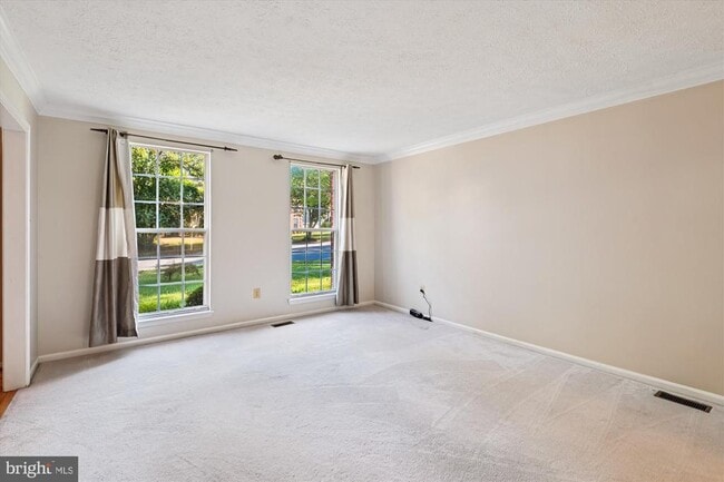 Building Photo - 2111 Crossgate Dr