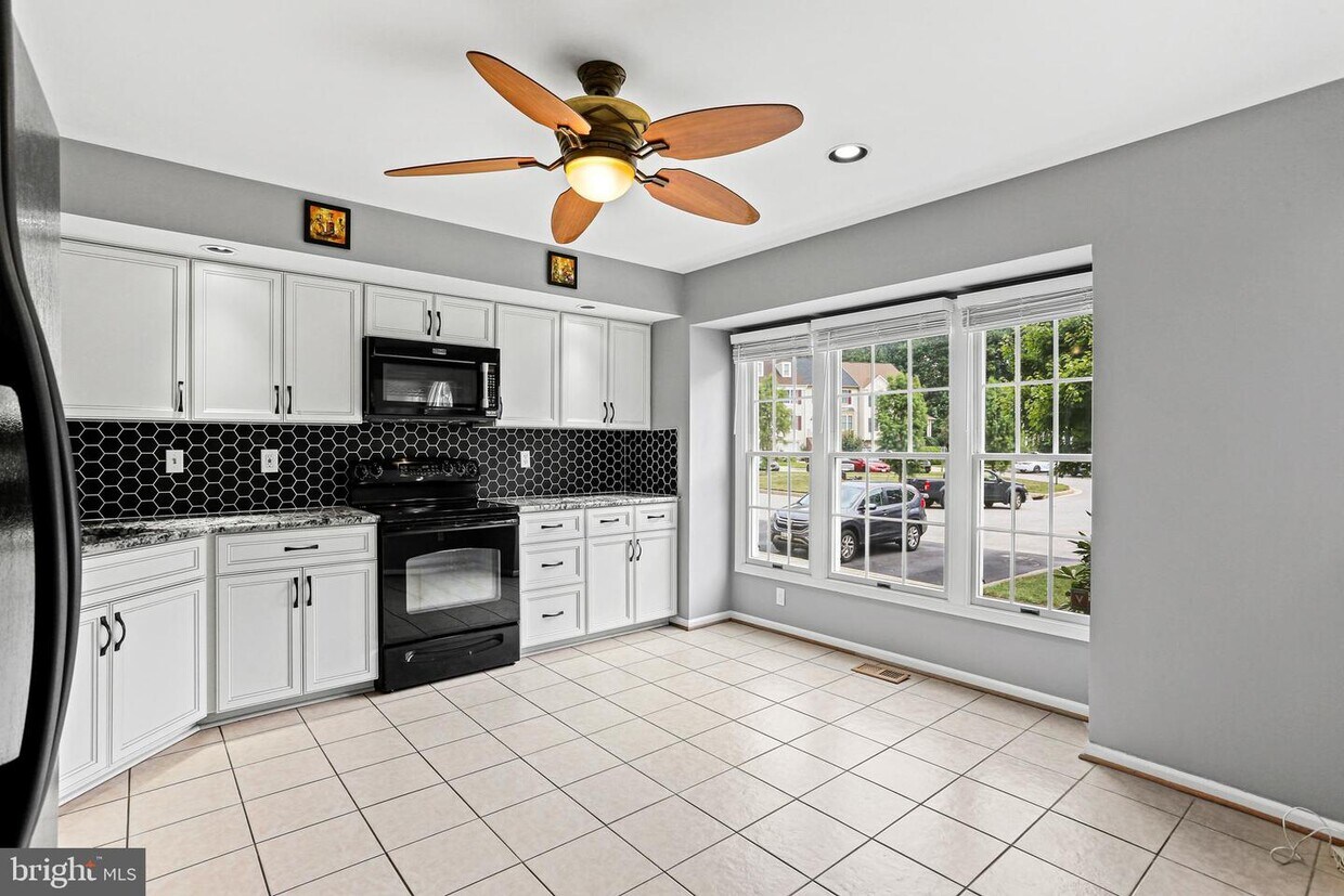 Primary Photo - 8748 Birkenhead Ct