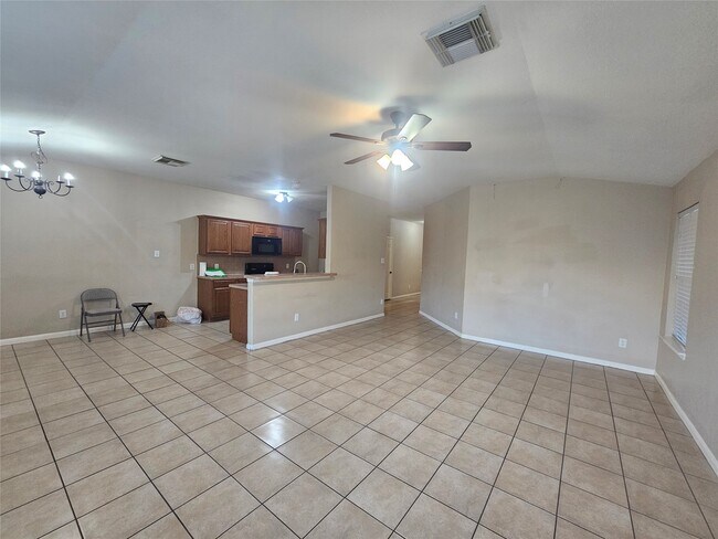 Building Photo - 23506 Hidden Maple Dr