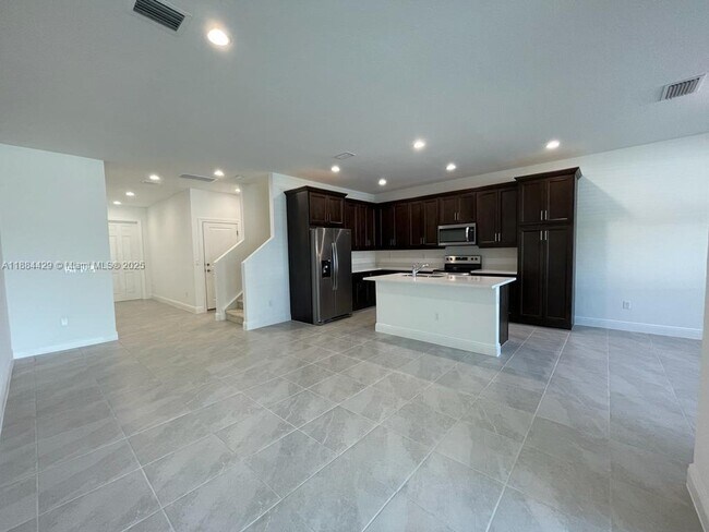 Foto del edificio - 534 Parsons Wy