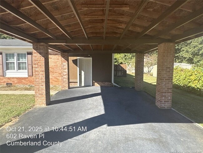 Foto del edificio - 602 Raven Pl