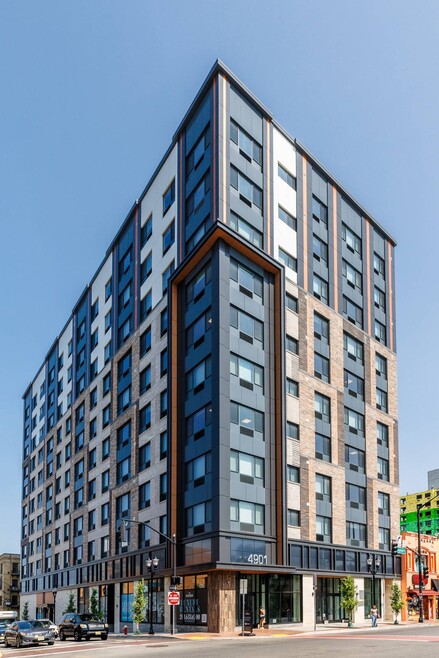 Building Photo - The Station