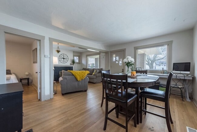 Foto del edificio - 409 E Coatsville Ave