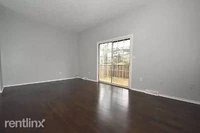 Building Photo - 2 br, 3 bath Townhome - 231 London Towne Dr