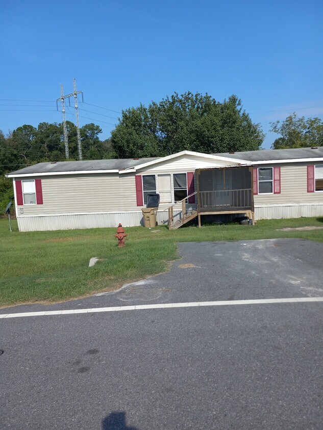 Building Photo - 256 Briarcliff Cir