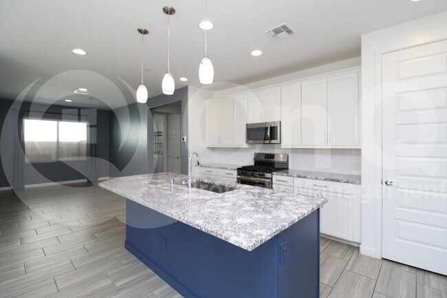 Building Photo - 9624 E Twinkle Cir