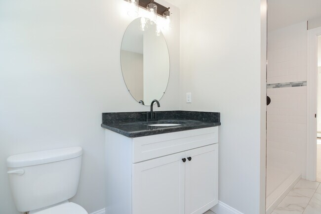 Building Photo - 426-430-430 Main St