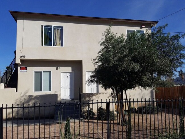 Studio Apartment In Updated 4 Plex For Rent San Primary Photo Studio Apartment In Updated 4 Plex
