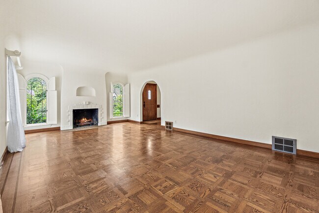 Building Photo - 4208 51st Ave NE
