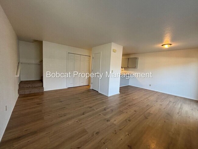 Building Photo - 136 Dayton Village Pkwy