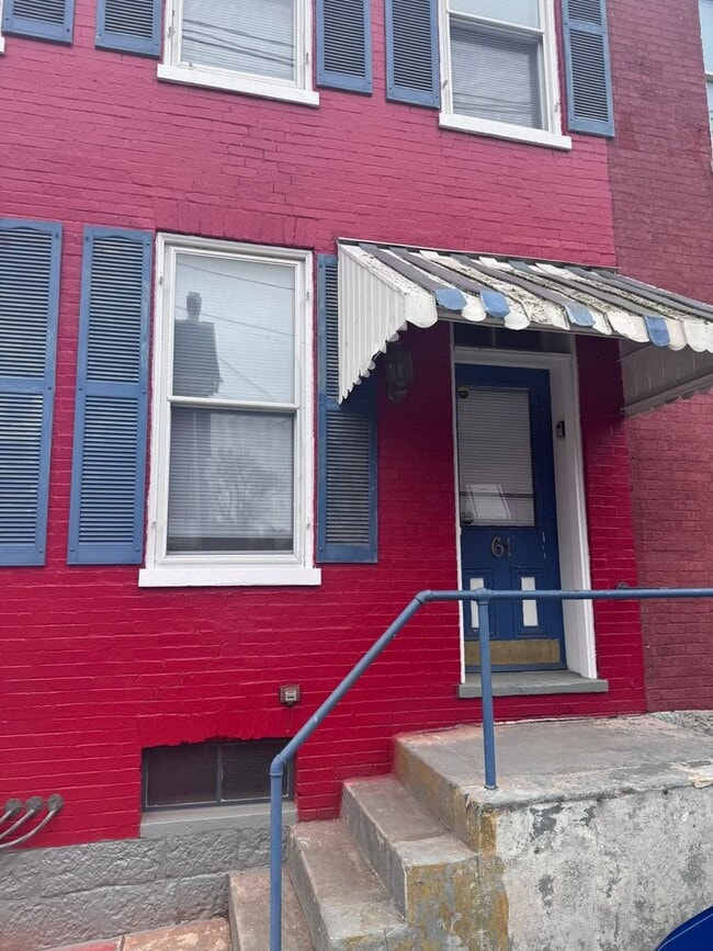 Building Photo - 61 Randolph Ave