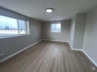 Building Photo - 5655 W Fullerton Ave