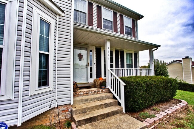 Building Photo - 2627 Holly Rock Dr