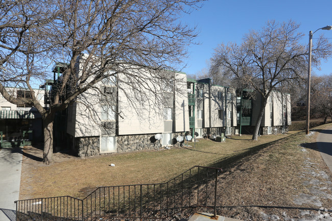 Foto del edificio - Garden View Apartments