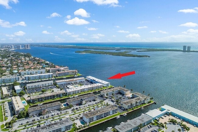 Photo - 100 Shore Ct Apartment