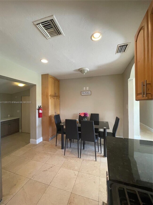 Building Photo - 1531  Moffett St  0 Hollywood Fl 33020