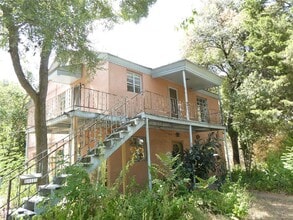 Building Photo - 4005 Maplewood Ave