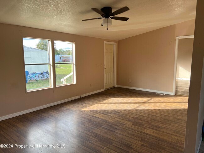 Foto del edificio - 16149 Boca Raton St