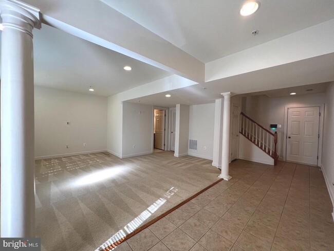 Building Photo - 15808 Buxton Pl