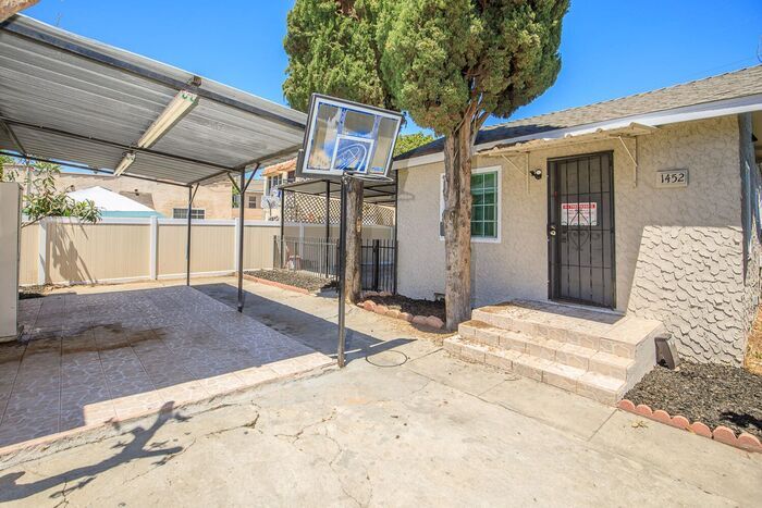 Primary Photo - Beautiful Home Ready for Move-in
