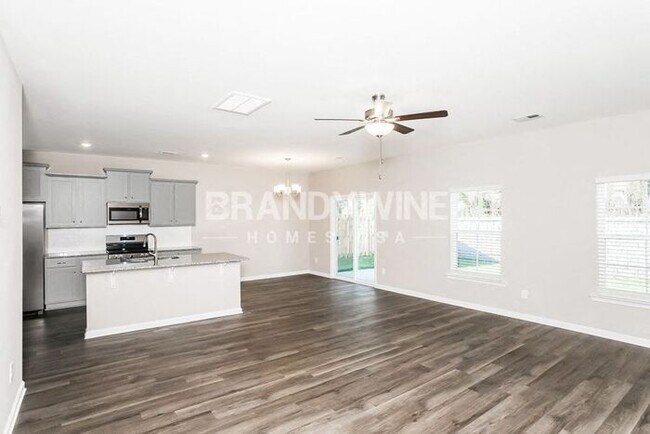 Foto del edificio - 506 Glenmanor Dr