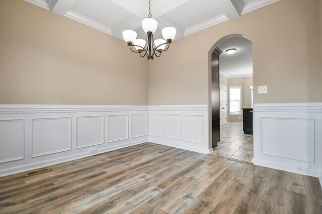 Building Photo - Pet Friendly Four Bedroom!