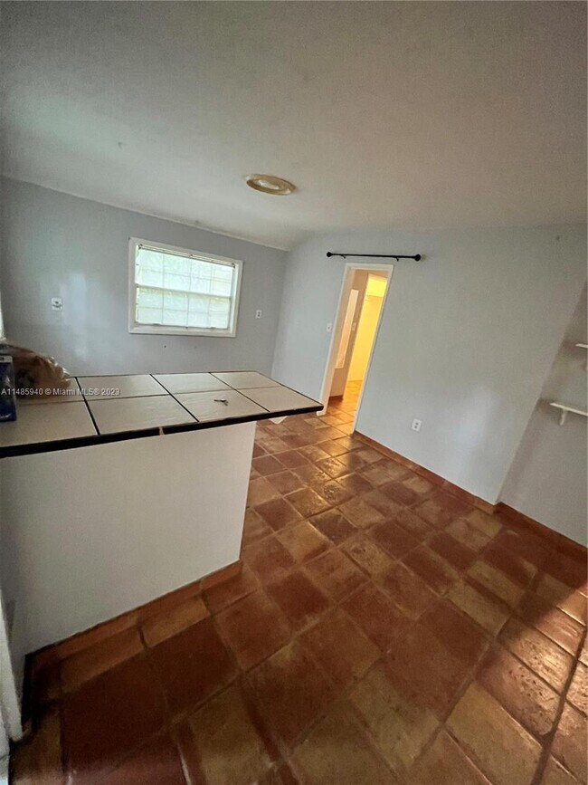 Foto del edificio - 921 NE 17th Terrace
