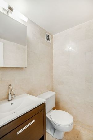 Foto del edificio - 321 E 22nd St
