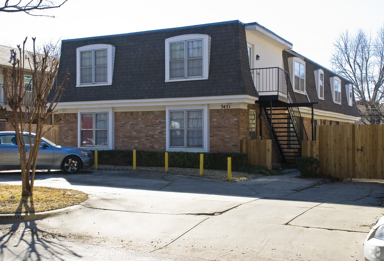 Building Photo - 3451 McFarlin Blvd