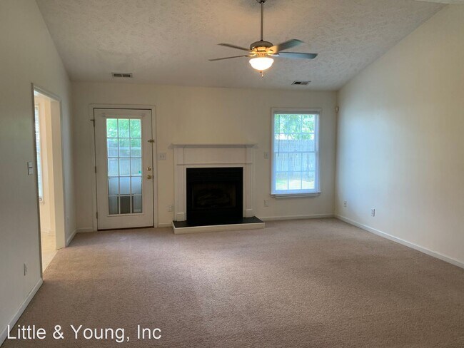 Building Photo - 3 br, 2 bath House - 7240 Tollhouse Drive